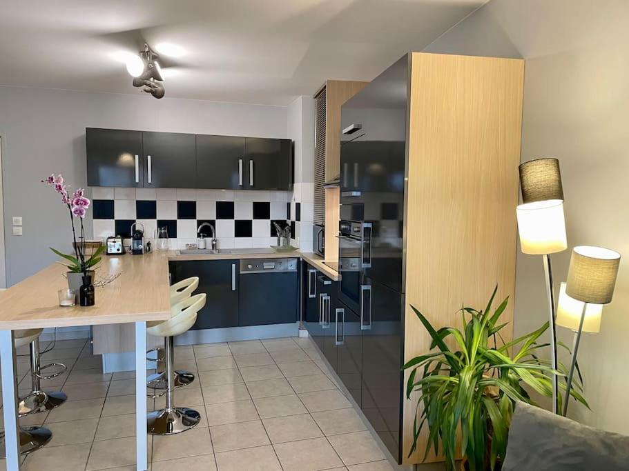 L'Ideal Cosy-Wifi-Netflix Et Garage Vienne  Exterior photo