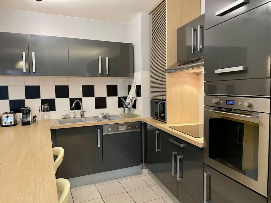 L'Ideal Cosy-Wifi-Netflix Et Garage Vienne  Exterior photo